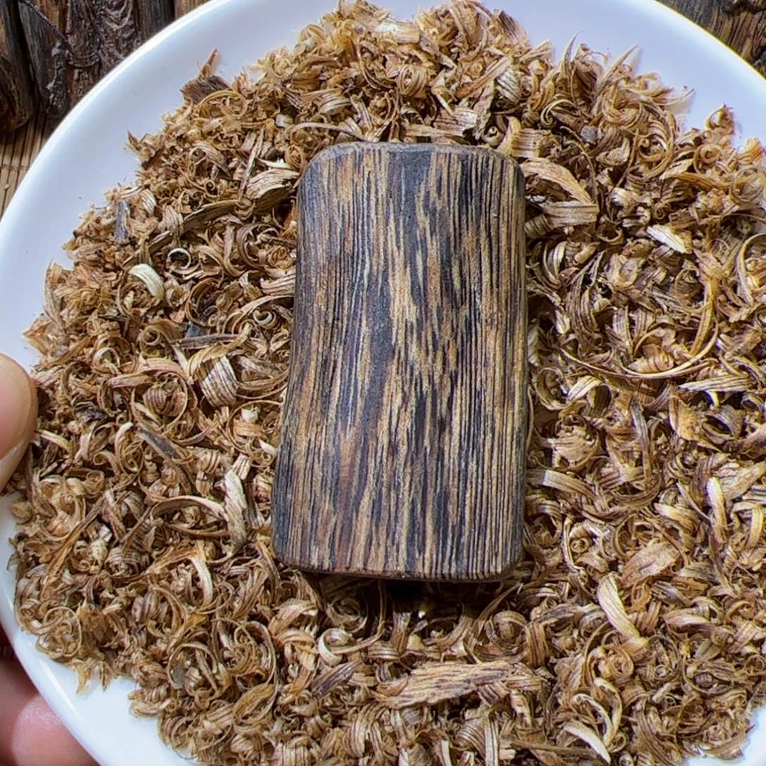 沉香碎屑沉香绿棋素牌13.2克