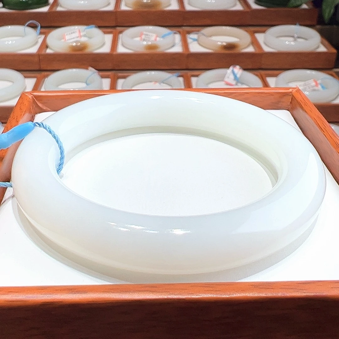 和田玉手镯5758未镶嵌