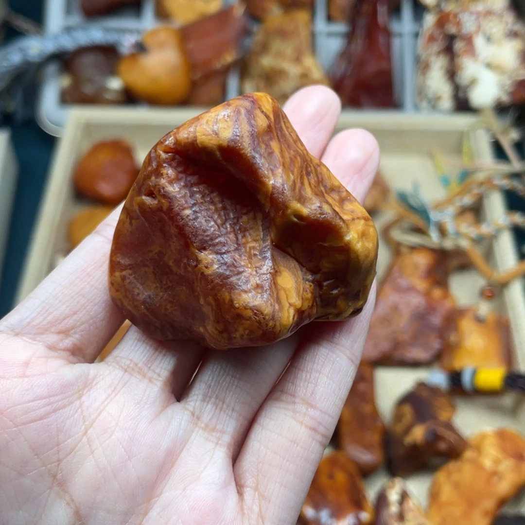 琥珀未镶嵌珠宝奇石