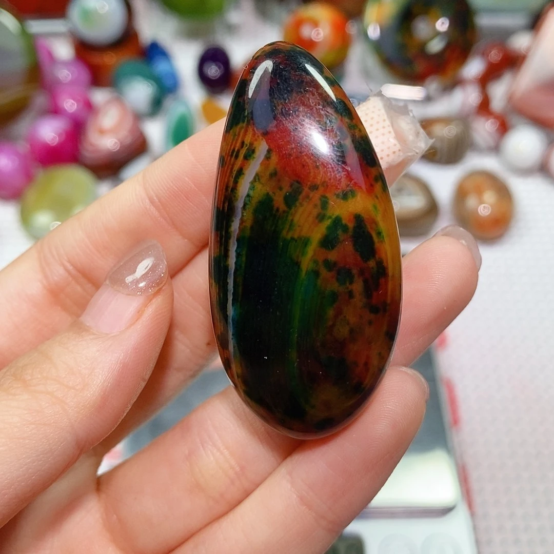 珍***〉玛瑙/玉髓未镶嵌珠宝奇石