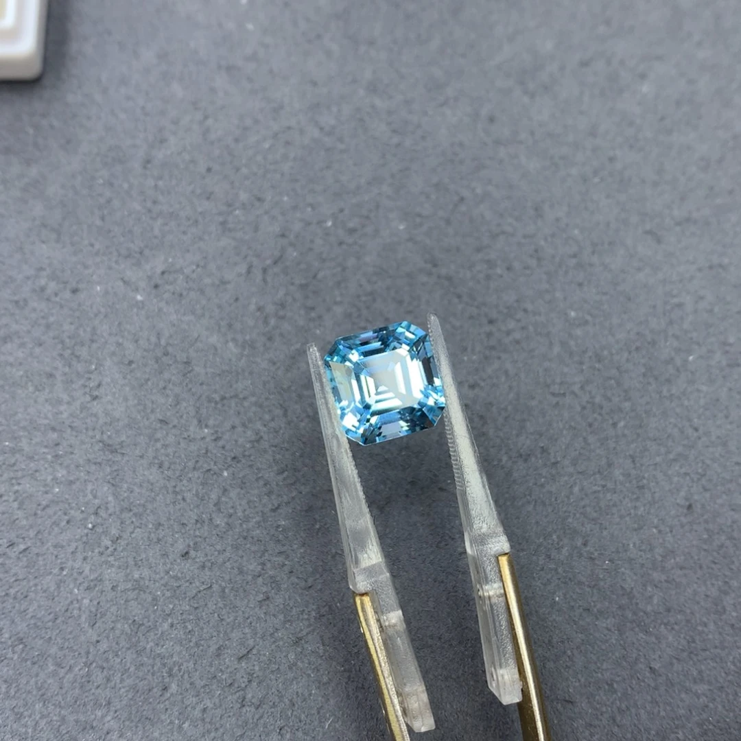 托帕石裸石8.18ct托帕石