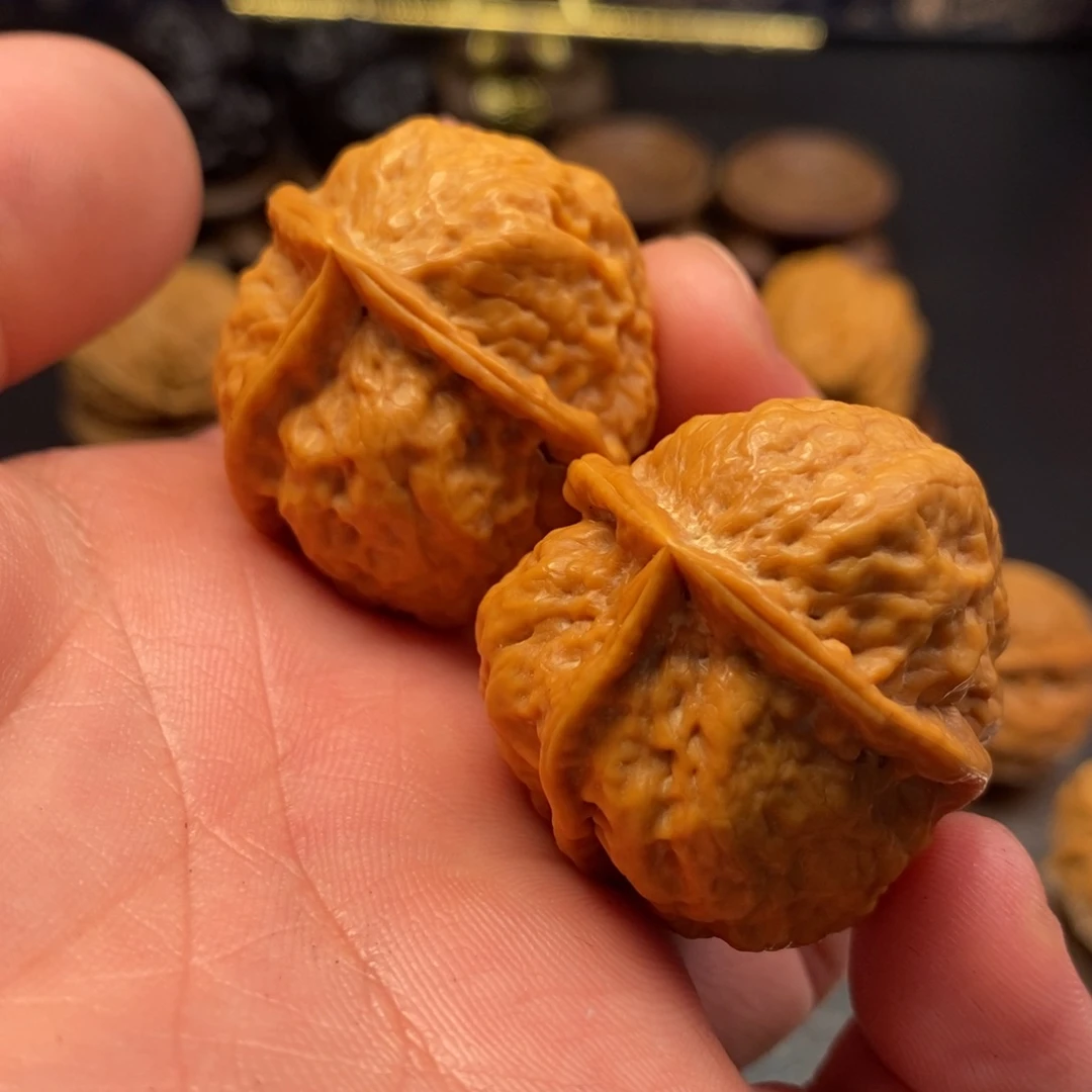 把件文玩核桃牡丹三愣