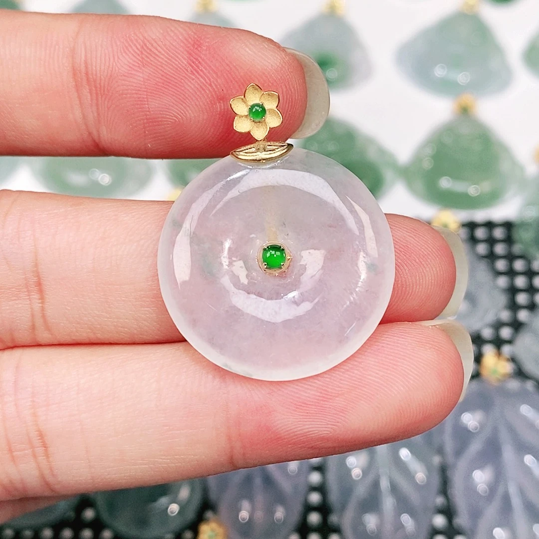 颈饰18K金镶嵌翡翠