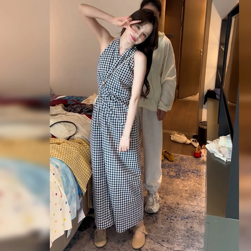 格纹无袖连衣裙子女装夏季2025新款爆款海边度假独特漂亮长裙3459