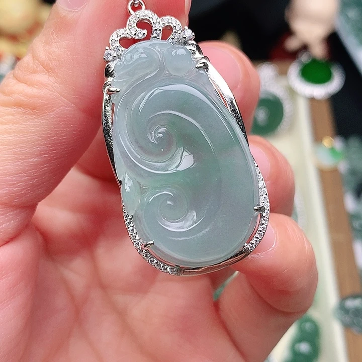 颈饰银S925镶嵌翡翠吊坠