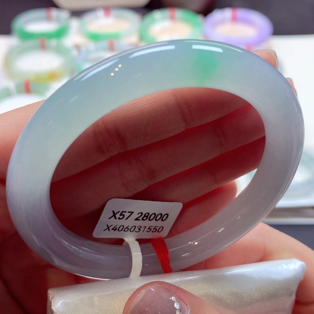 翡翠手镯未镶嵌44圆条77