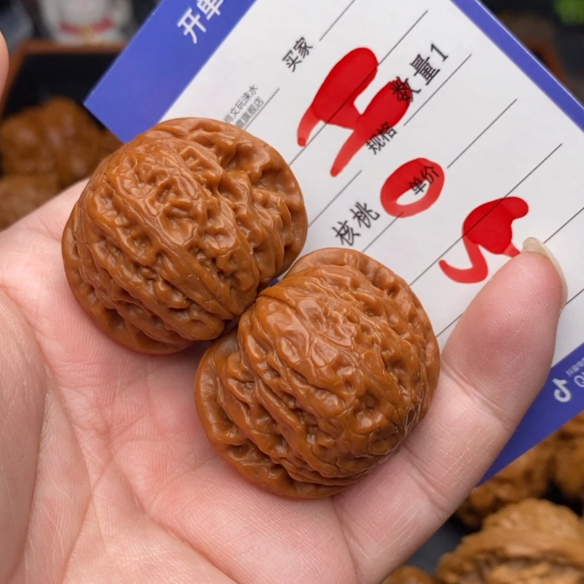 【闪购商品】文玩核桃把件铁锤妹妹momo'