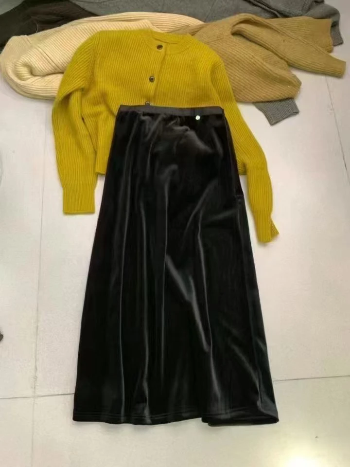 丝绒半身裙松紧腰显瘦百搭气质中长款开叉一步裙