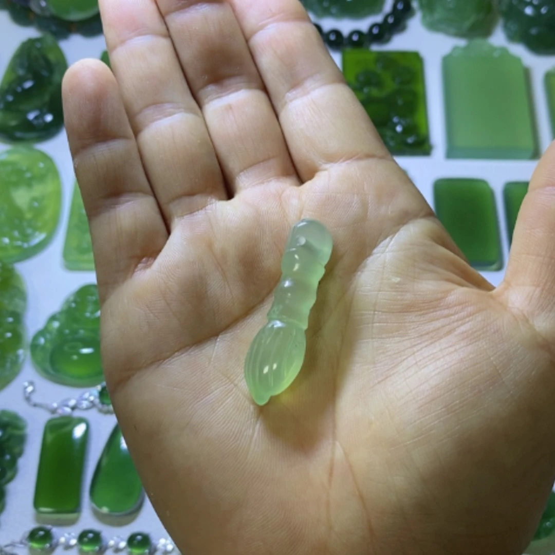 【闪购商品】未镶嵌蛇纹石玉颈饰