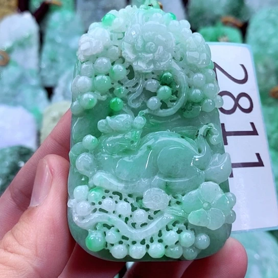 翡翠未镶嵌吊坠(不含链)
