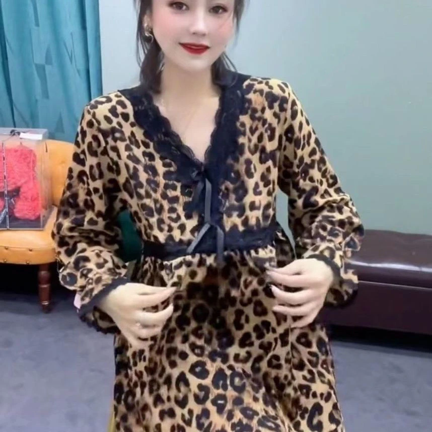 秋季新款豹纹拼接蕾丝宽松大码睡衣洋气秋冬长袖女套装可外出穿着