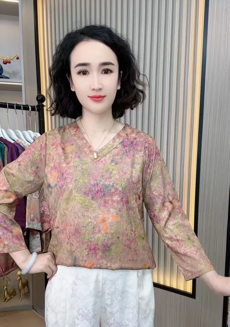 【彩蝶】中老年妈妈装潮流高端时尚气质休闲洋气显瘦小衫