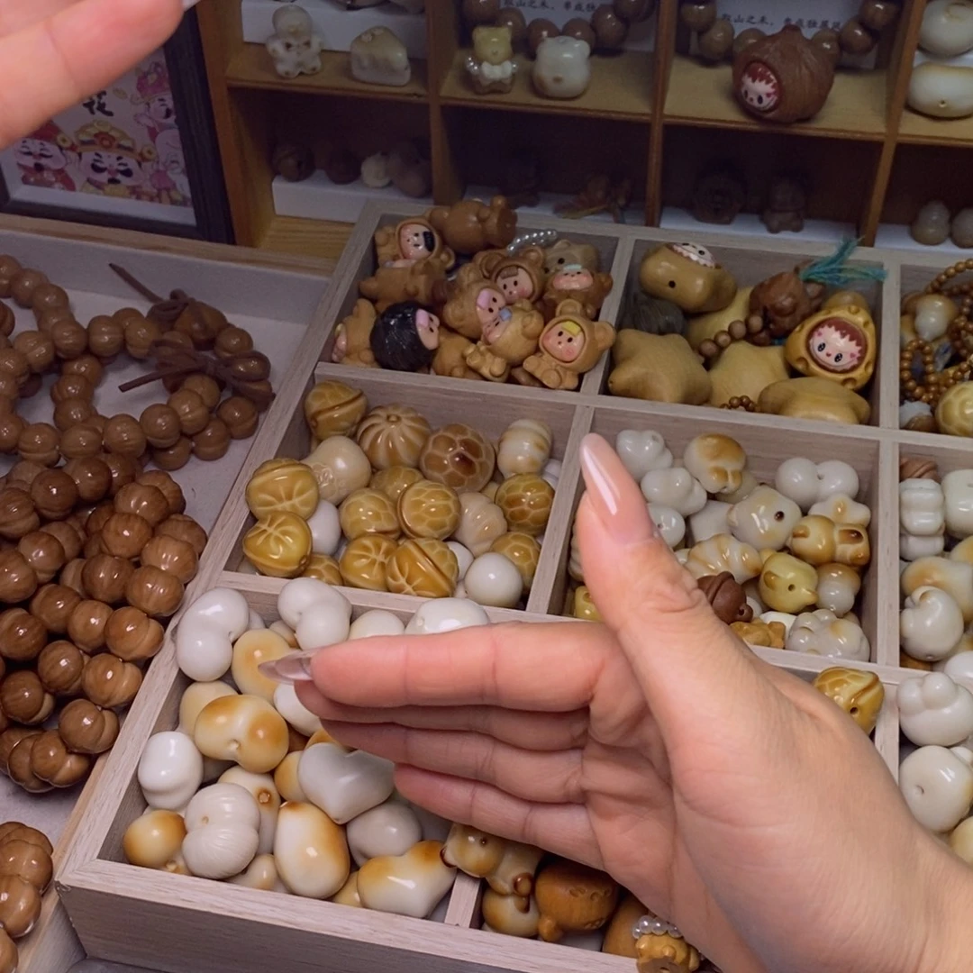 吊坠猴头核桃1.59克小蜜发财和猫猫牌