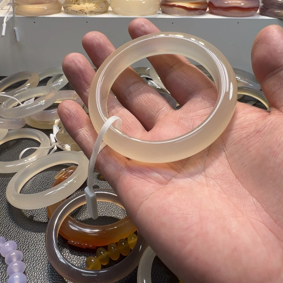 呆***呆玛瑙/玉髓未镶嵌手镯