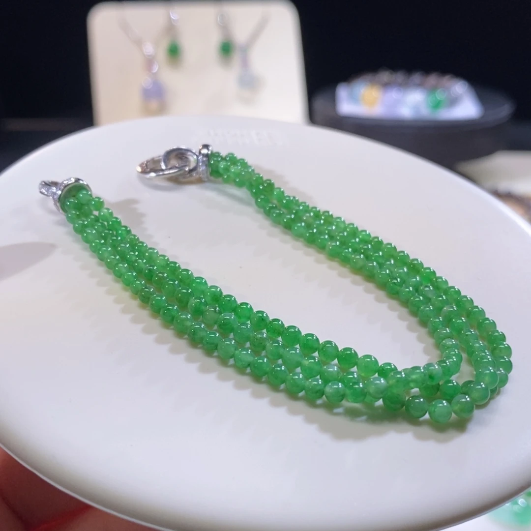 翡翠18K金镶嵌颈饰翡翠冰满绿小米珠串