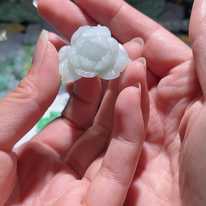 颈饰未镶嵌翡翠天