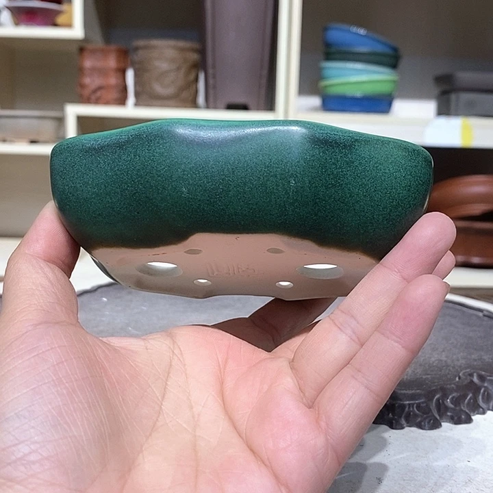 紫砂花盆微*瑕疵3-11-9。。。