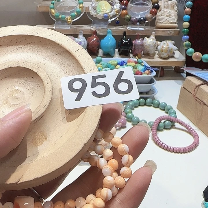 王***跑香榧木木质摆件工艺品