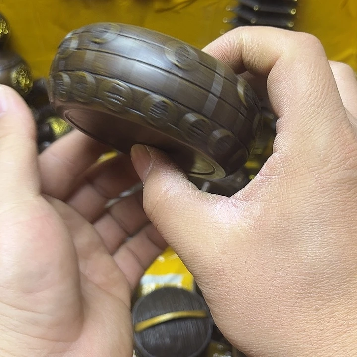 诚信经营精美铜器