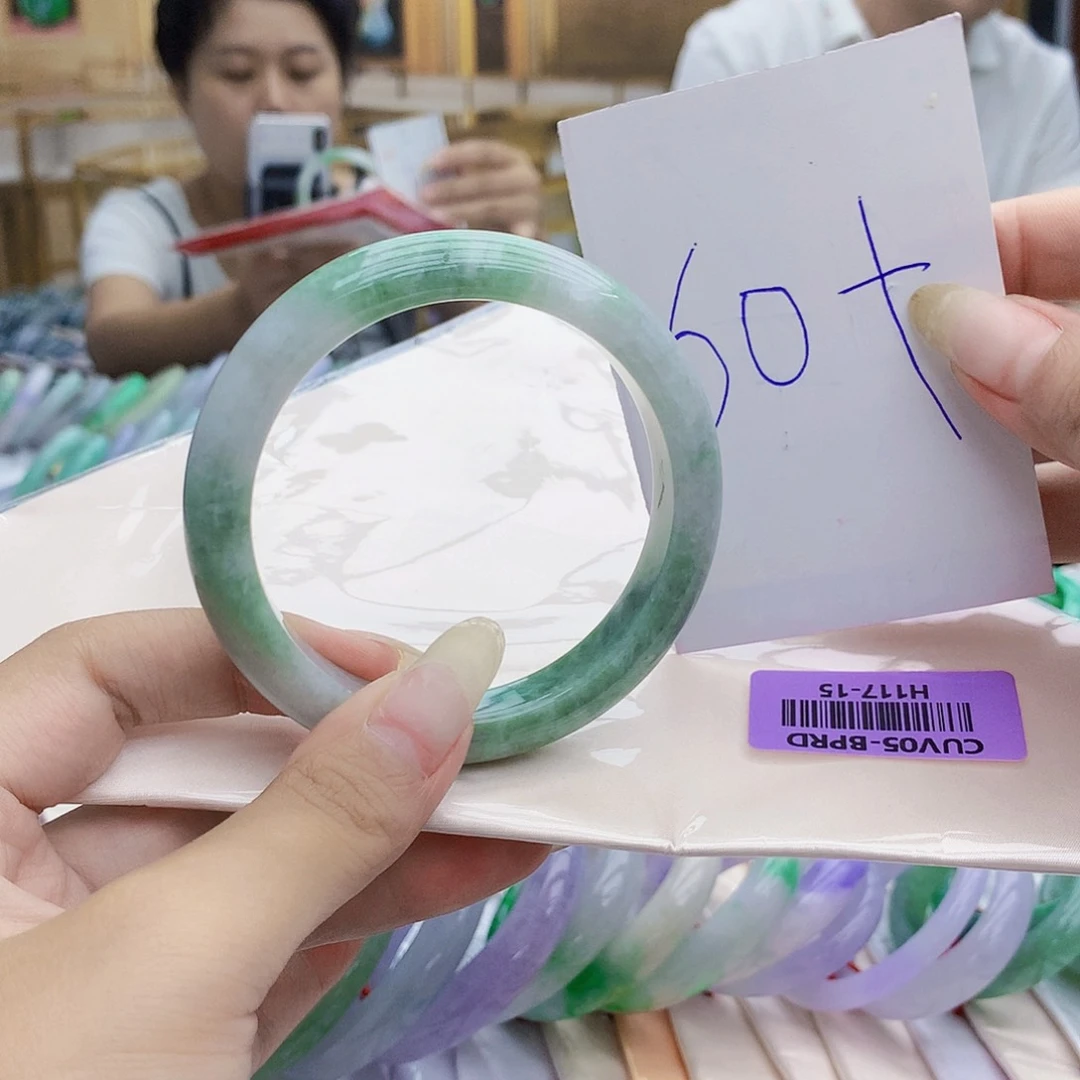 翡翠手镯未镶嵌0009……