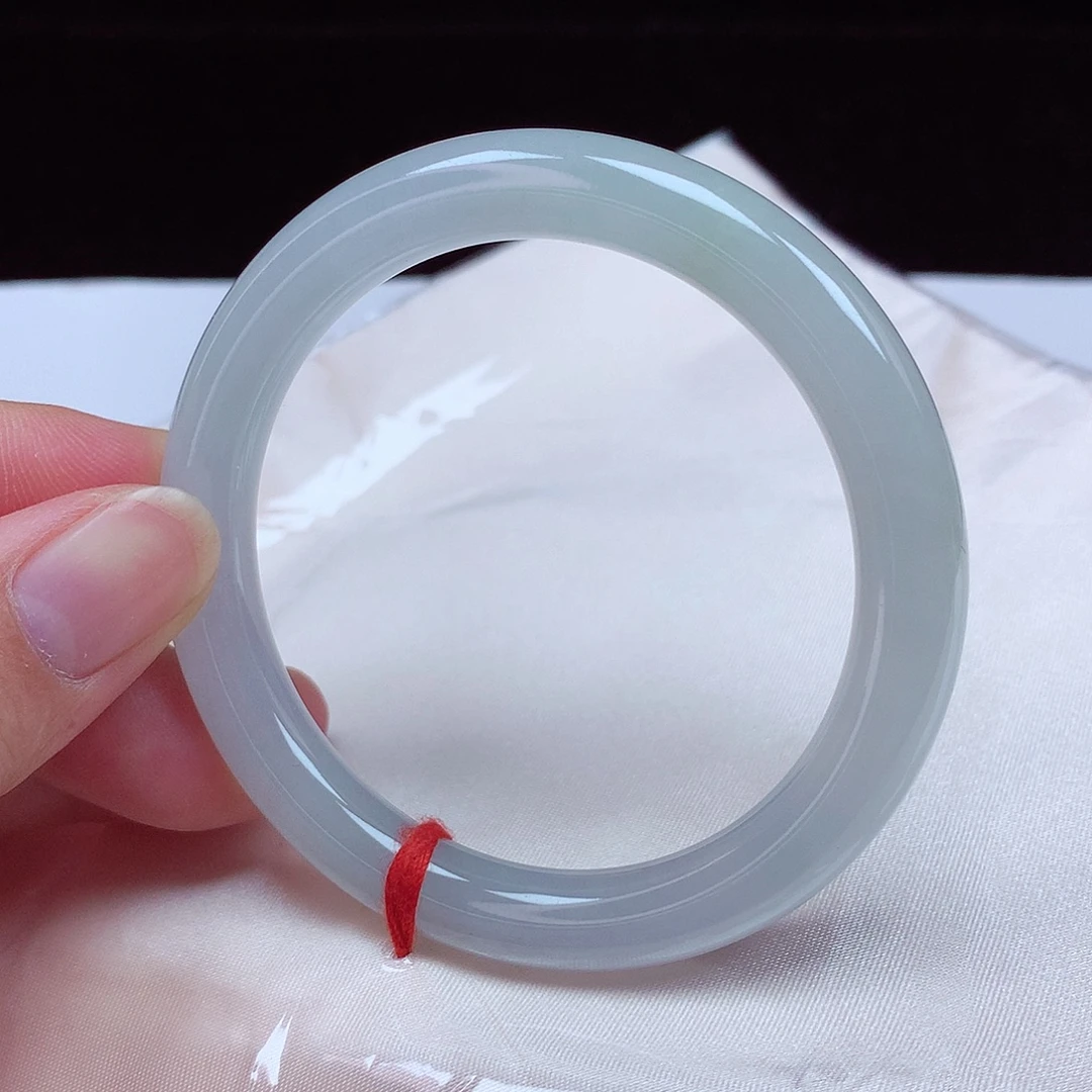 翡翠未镶嵌手镯（圆镯）54圈