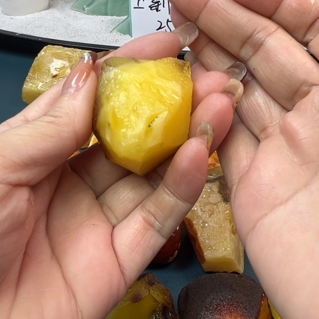 乔***木未镶嵌定制琥珀蜜蜡原石不退不换