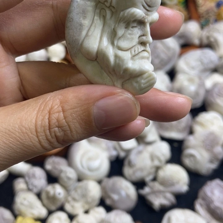 长***景配饰鹿角雕刻一出
