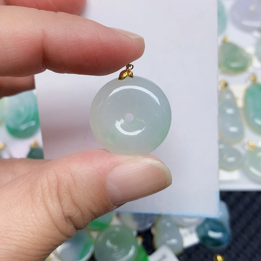 翡翠18K金镶嵌颈饰366753