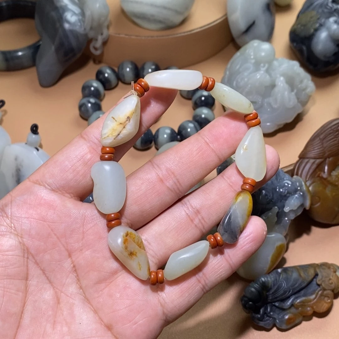 未镶嵌和田玉把件