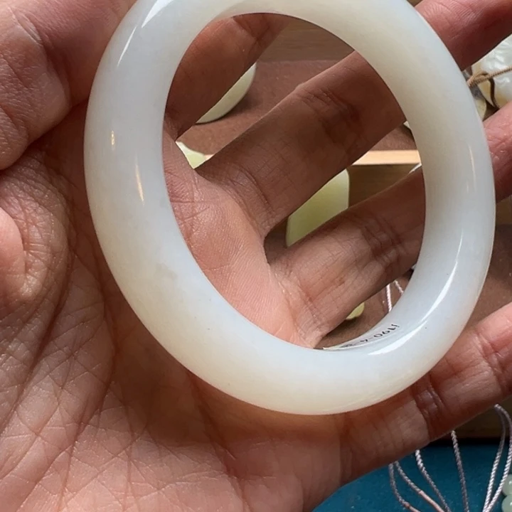 和田玉未镶嵌颈饰黑山手镯54