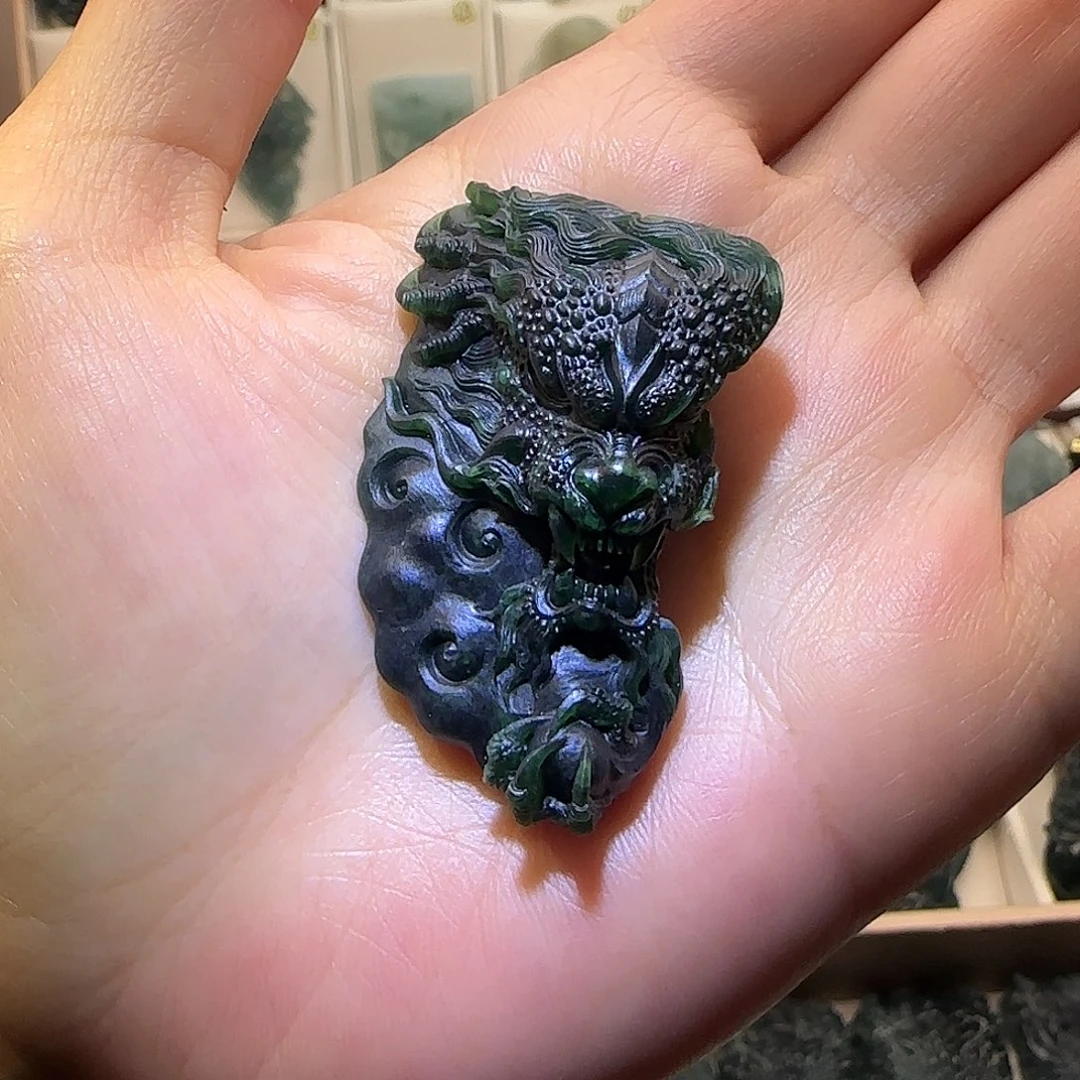 定制翡翠未镶嵌大威天龙翡翠定制