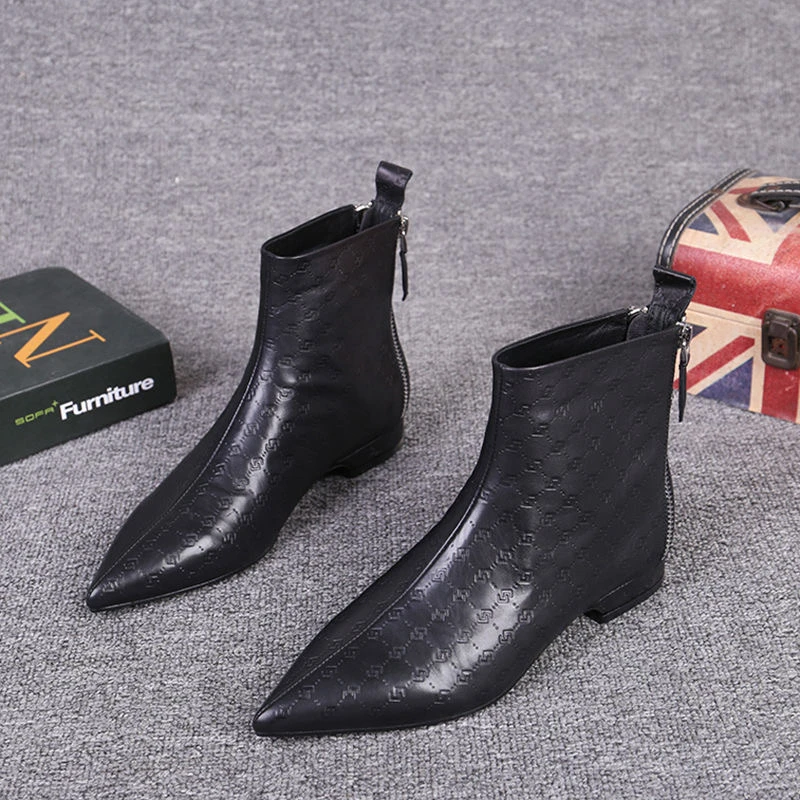 断码马丁靴女春季百搭短筒低跟尖头时尚皮靴子B2788