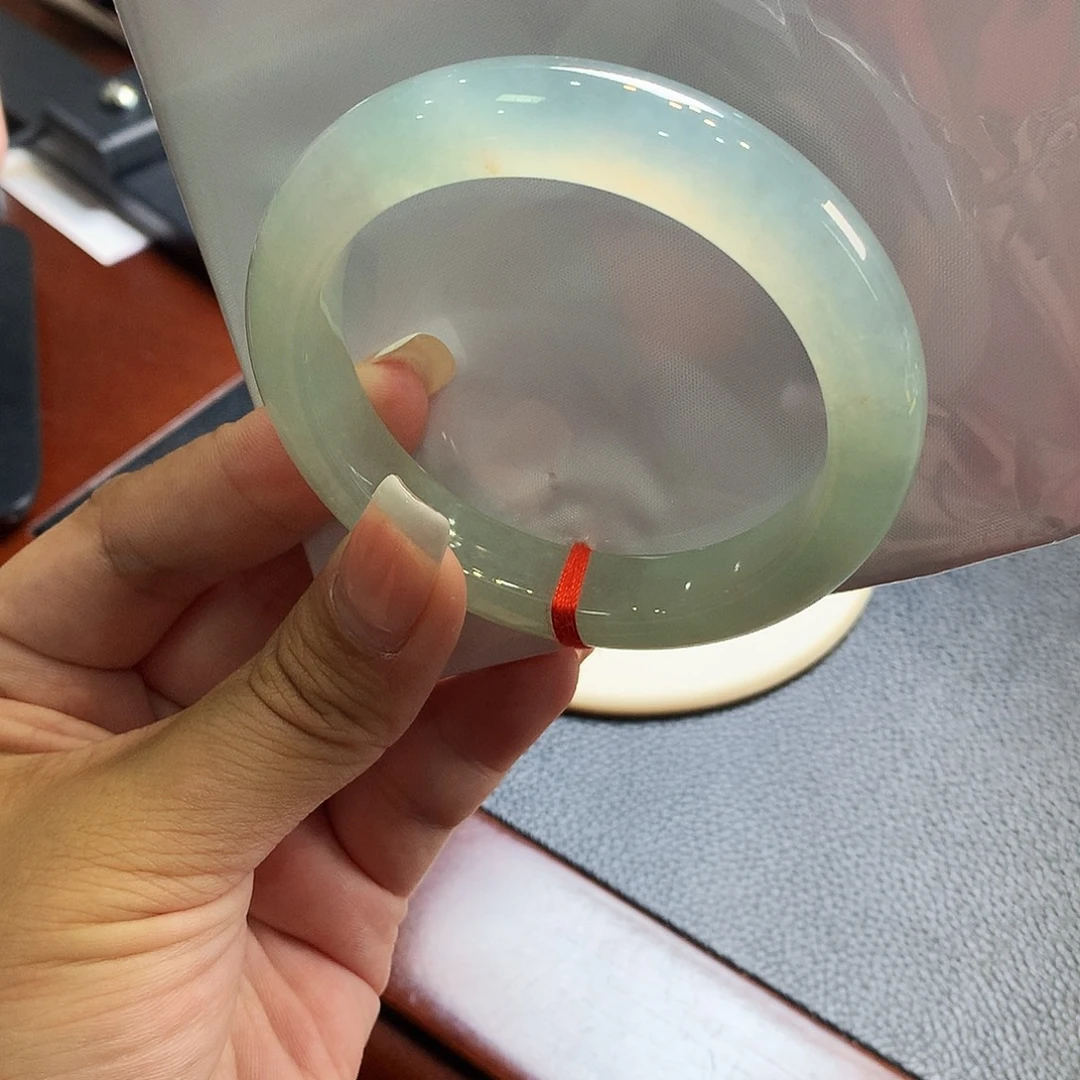 翡翠未镶嵌手镯冰种起光晴绿正圈