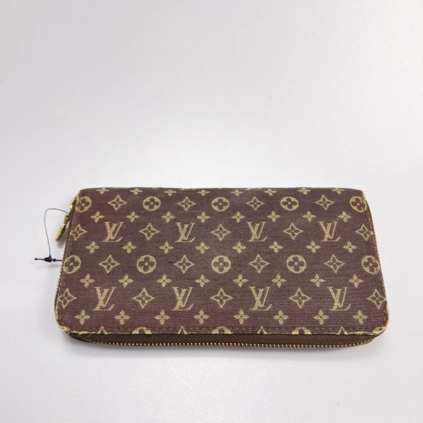 95新 LouisVuitton/路易威登 复燃精选/丹宁拉链款钱包