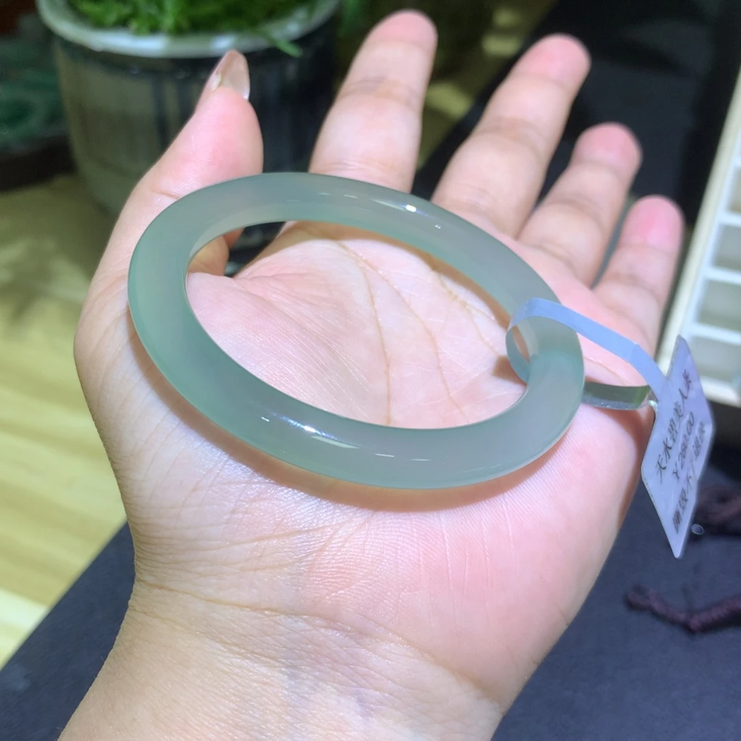 玛瑙/玉髓未镶嵌手镯绿美人条