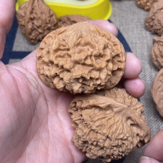 吊坠文玩核桃麒麟纹