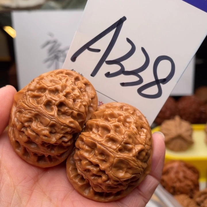 桃核把件文玩核桃宫灯44