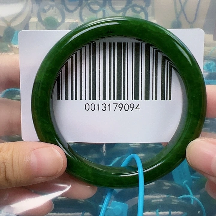 和田玉手镯未镶嵌微瑕5657