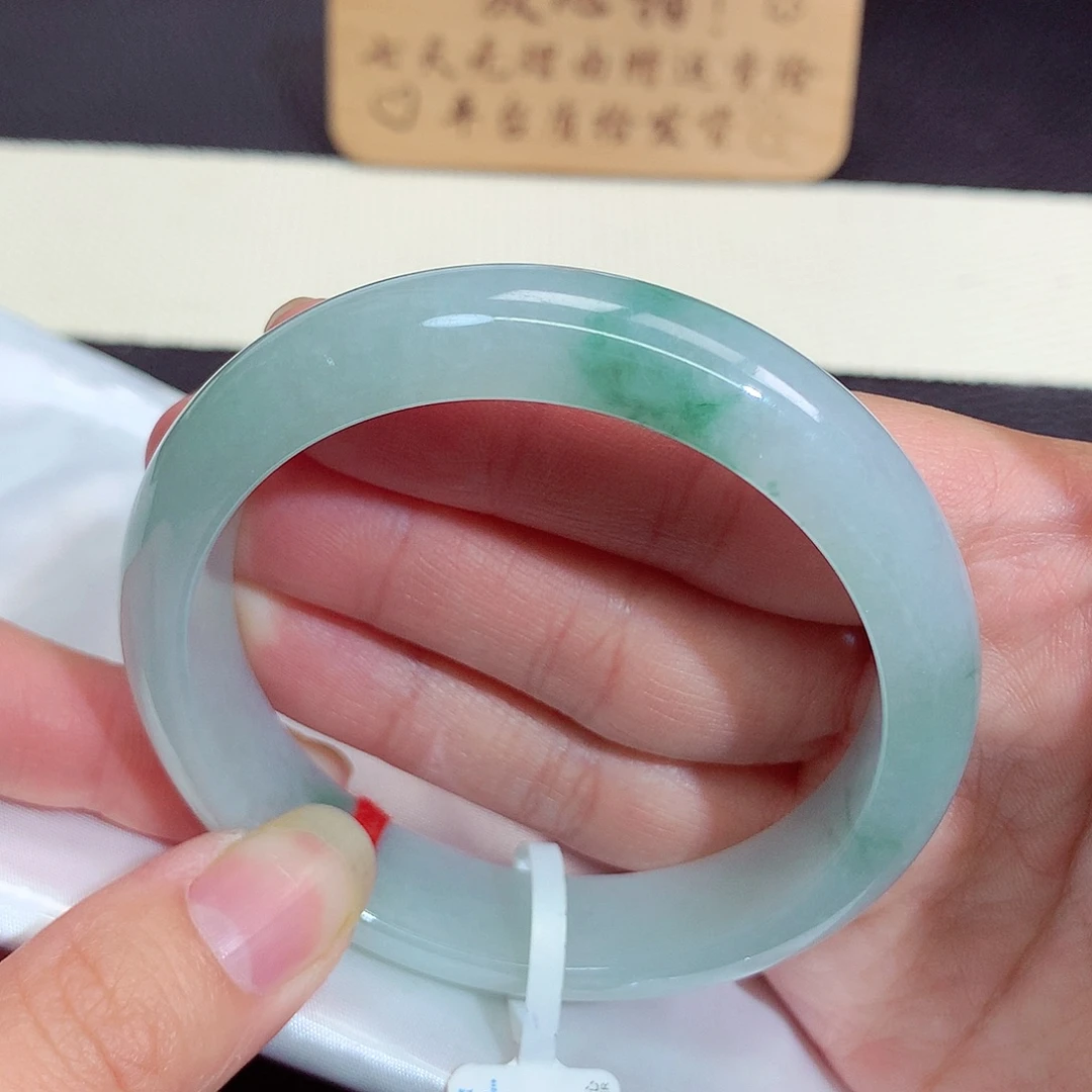 翡翠未镶嵌手镯581