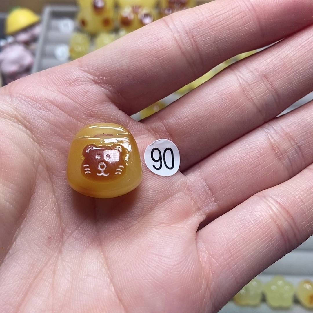 琥珀裸石未镶嵌沃****），