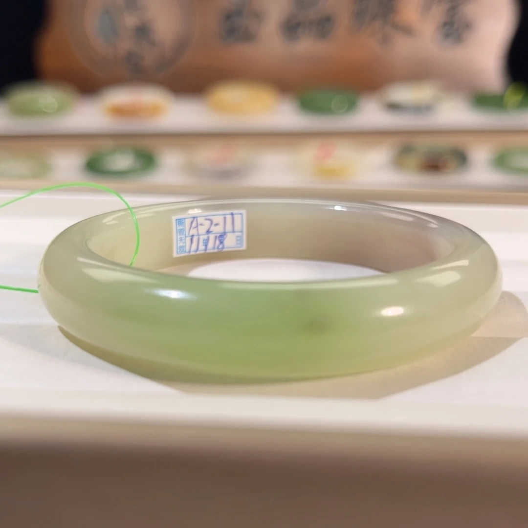 和田玉未镶嵌手镯  「冰紫翠三色」