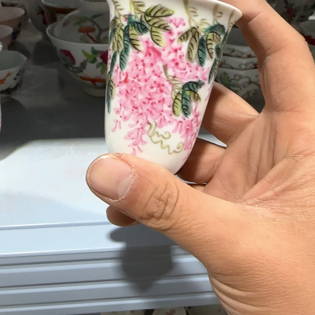 瓷片瓷器是在清华中发现一处珍贵瓷器