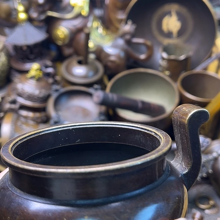 铜237995579955957806795799