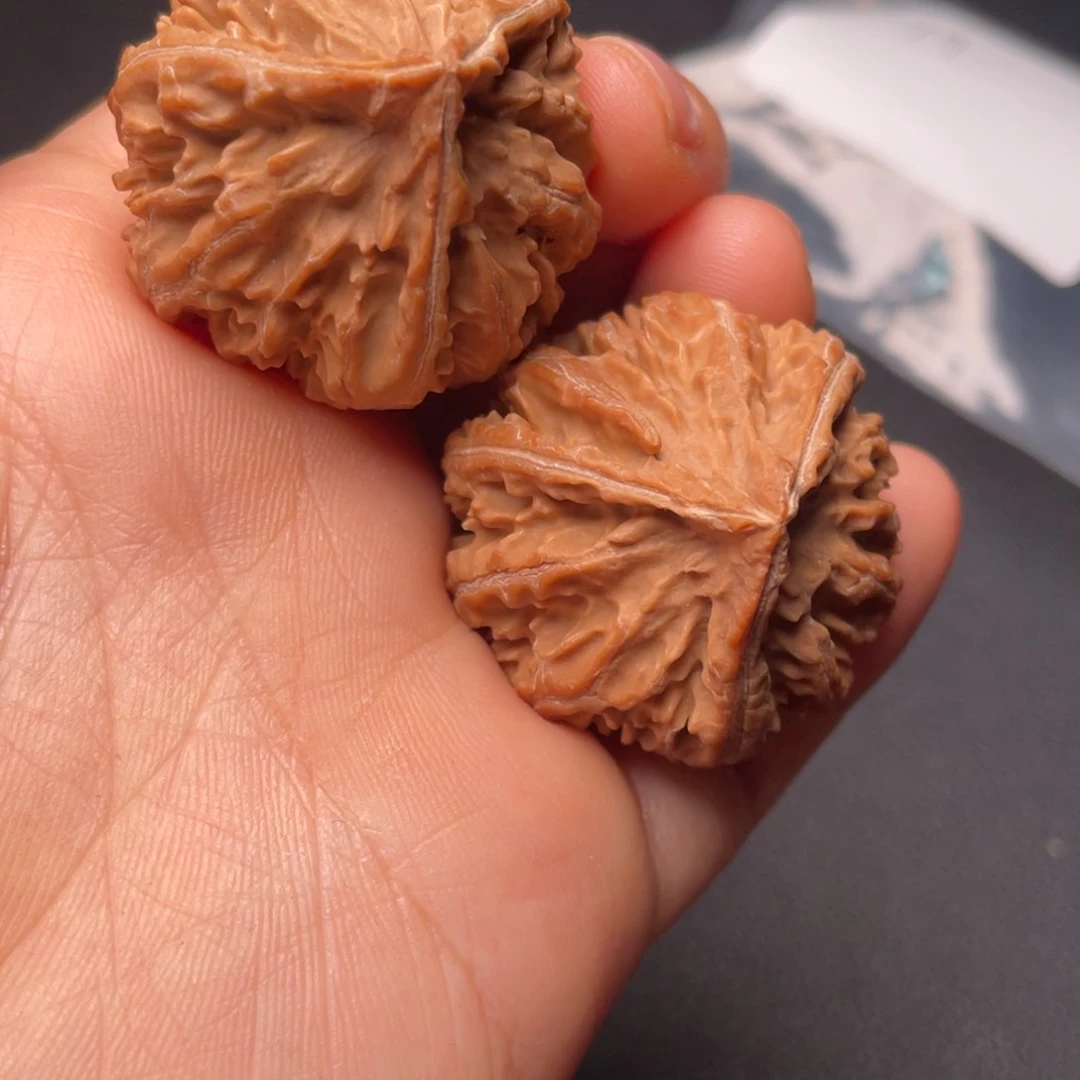 文玩核桃把件秦岭山脉文玩核桃