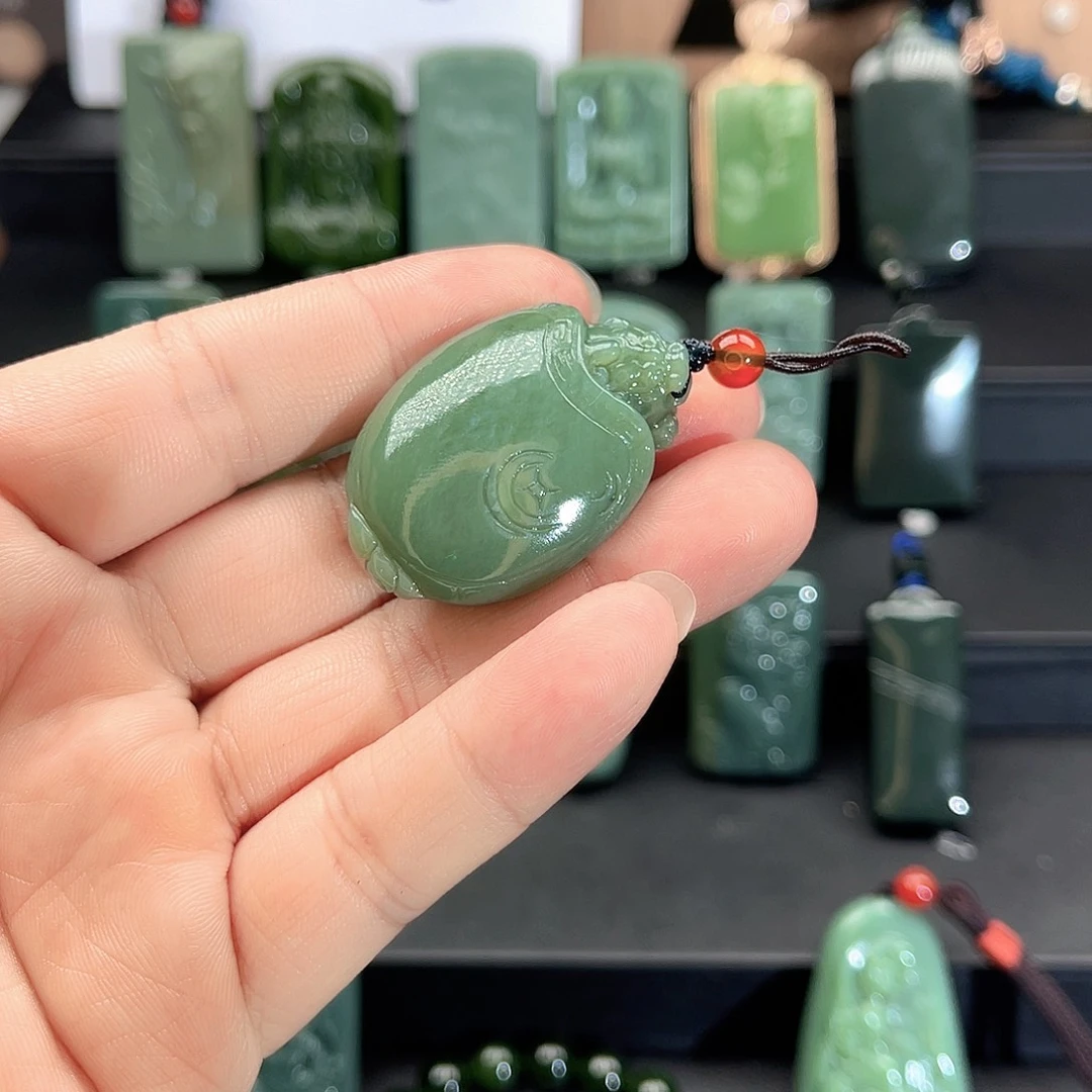 和田玉未镶嵌吊坠(不含链)