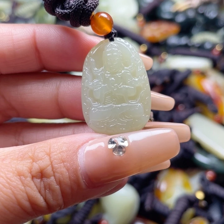 和田玉颈饰未镶嵌