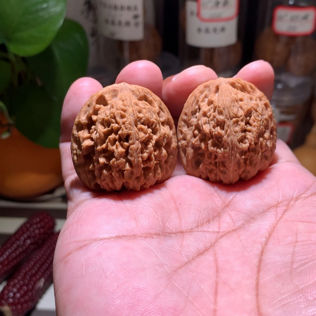 樱***蛋吊坠文玩核桃南疆石
