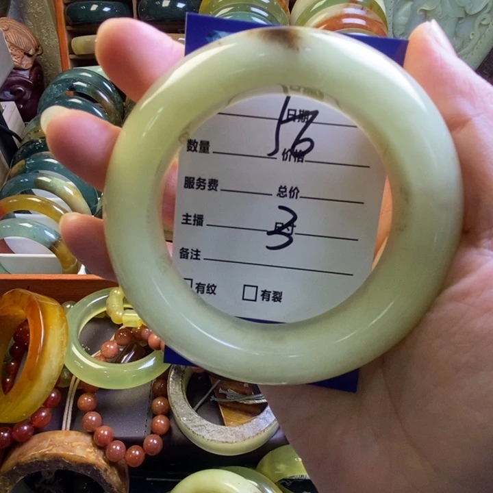 用***8蛇纹石玉未镶嵌手镯