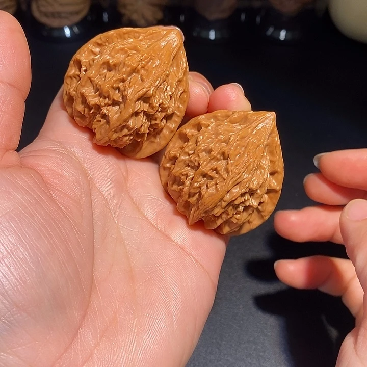 文玩核桃吊坠灯笼