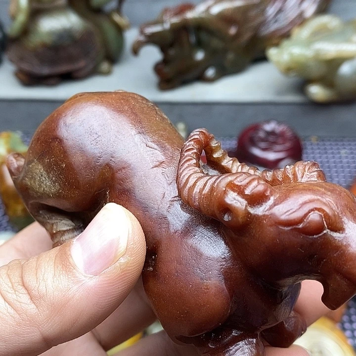 未镶嵌蛇纹石玉颈饰